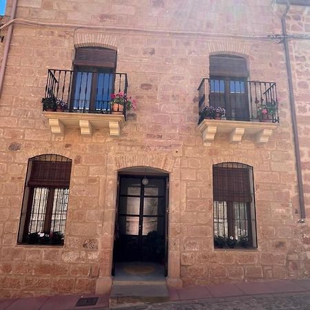 Baños de la Encina Casa Rural Verde Oliva מראה חיצוני תמונה
